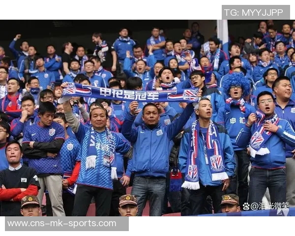 广州恒大与申花激战正酣中超巅峰对决引发球迷热议与期待