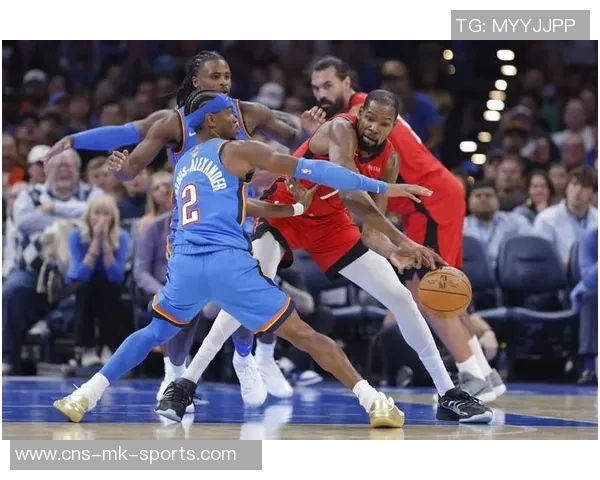 火箭队与雷霆队常规赛激战回顾精彩瞬间与球员表现分析